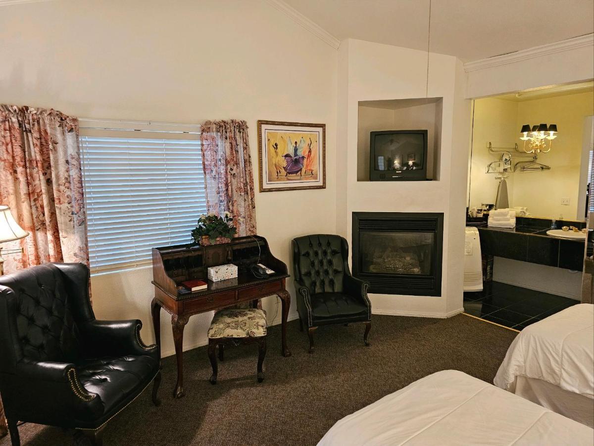 Alhatti Christian Resort Idyllwild Exterior photo