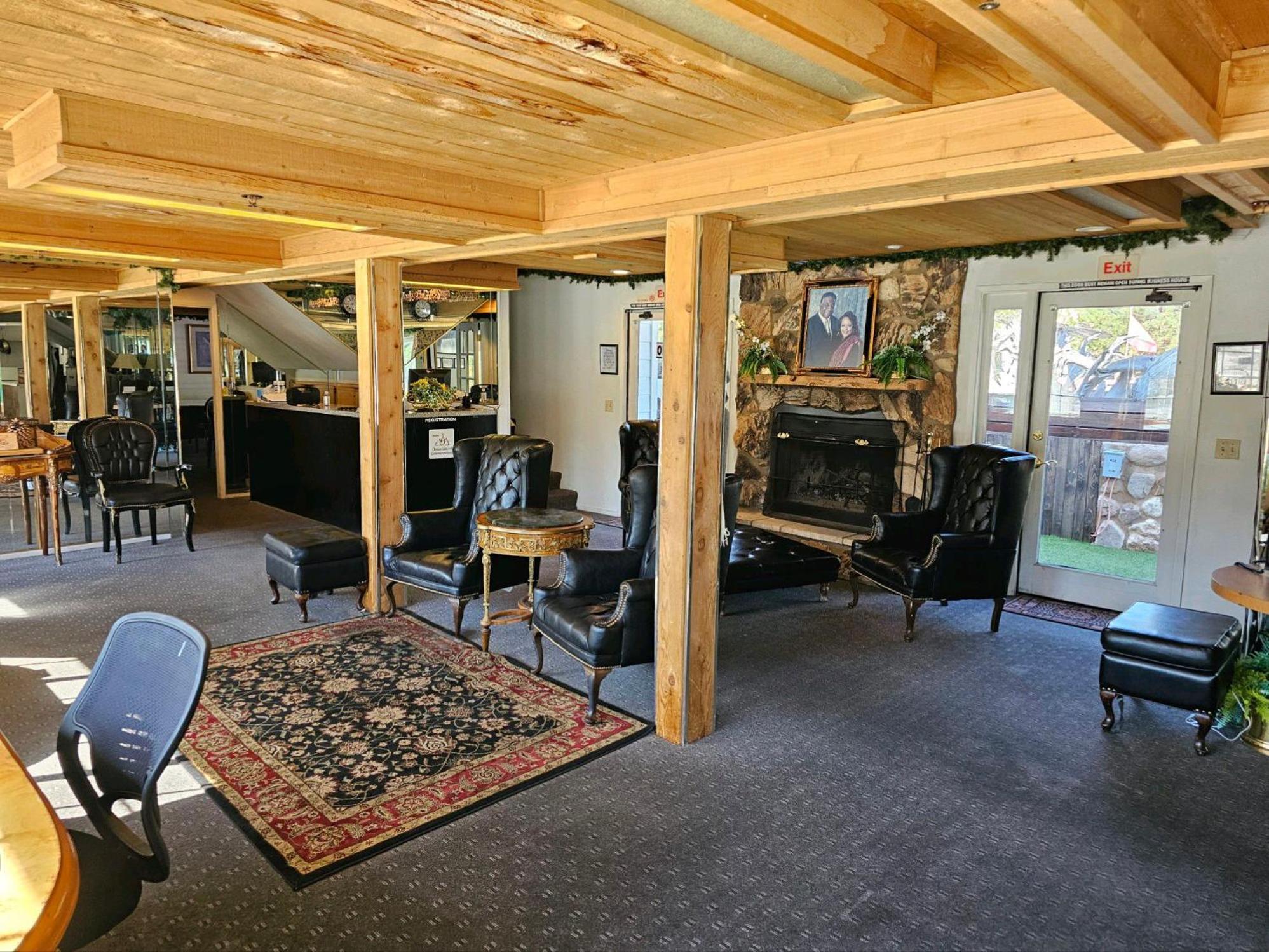 Alhatti Christian Resort Idyllwild Exterior photo
